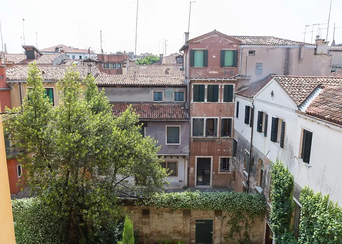Cera Casa Margherita * Венеция